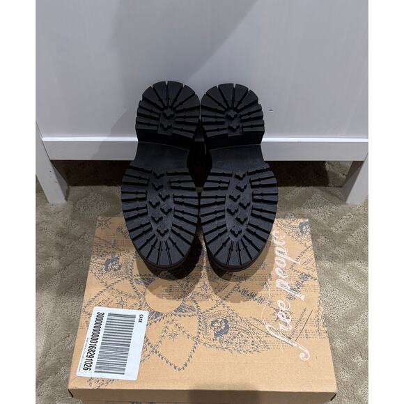 NWT  Free People Emmett Lace Up Boot Black Leather Straps Lug Sole Zipper 37/7 - Picture 2 of 5